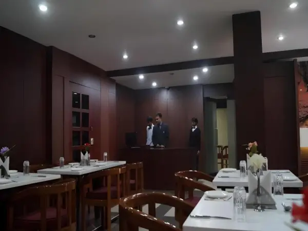 Hotel Appolo 5